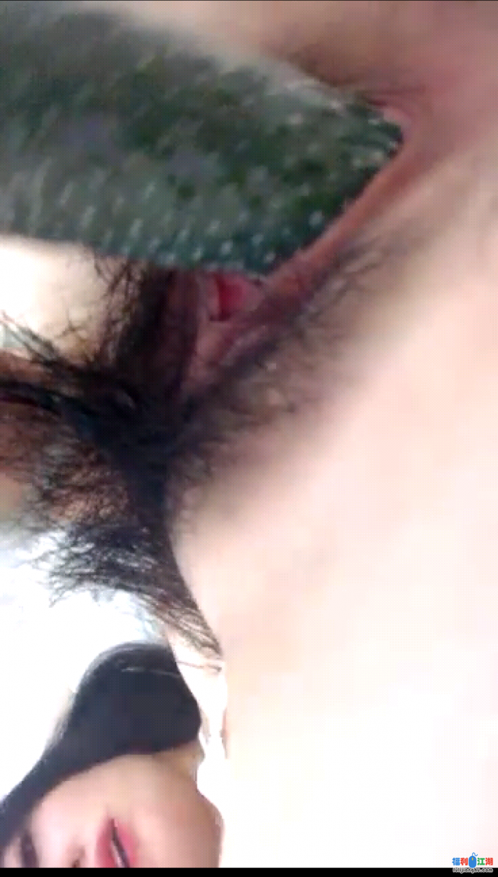 补链 舞蹈系妹子为赚钱下海直播，放的很开黄瓜自慰，细腰蜜桃臀还有腹肌，扭动小腰展示电臀，肛塞尾巴跳蛋震穴 1.32G